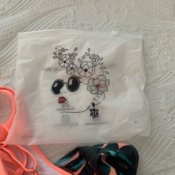 High waisted Bikini size xl never worn - Picture 6 of 6